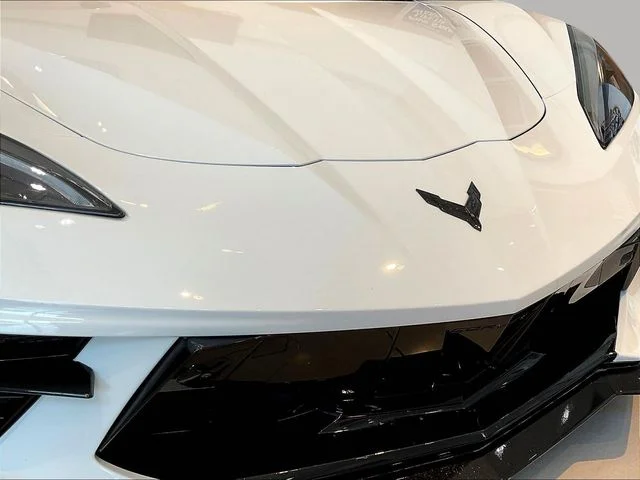Used 2024 White Chevrolet Stingray image 29