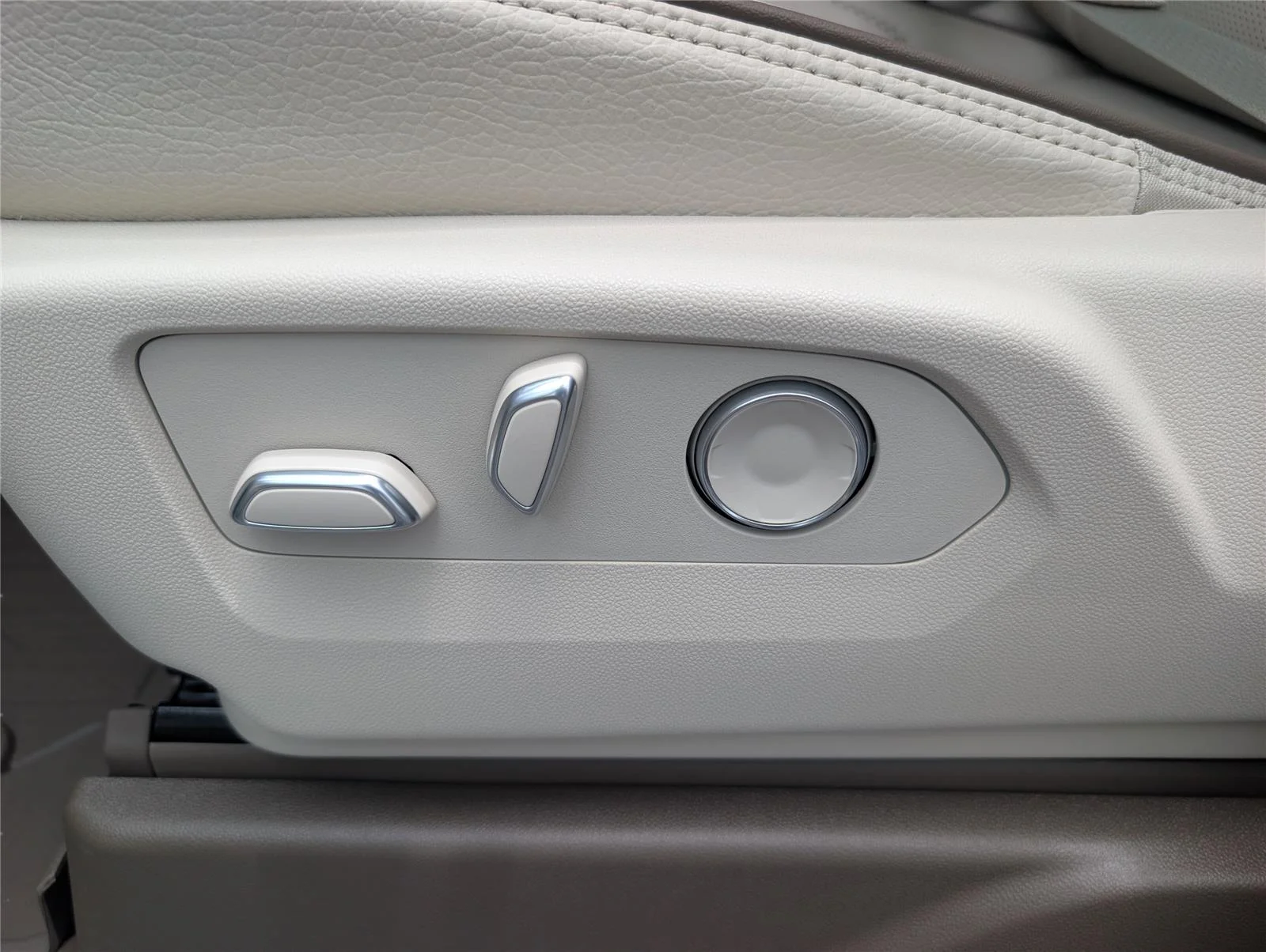 New 2026 Glacier White Tricoat GMC Denali image 29