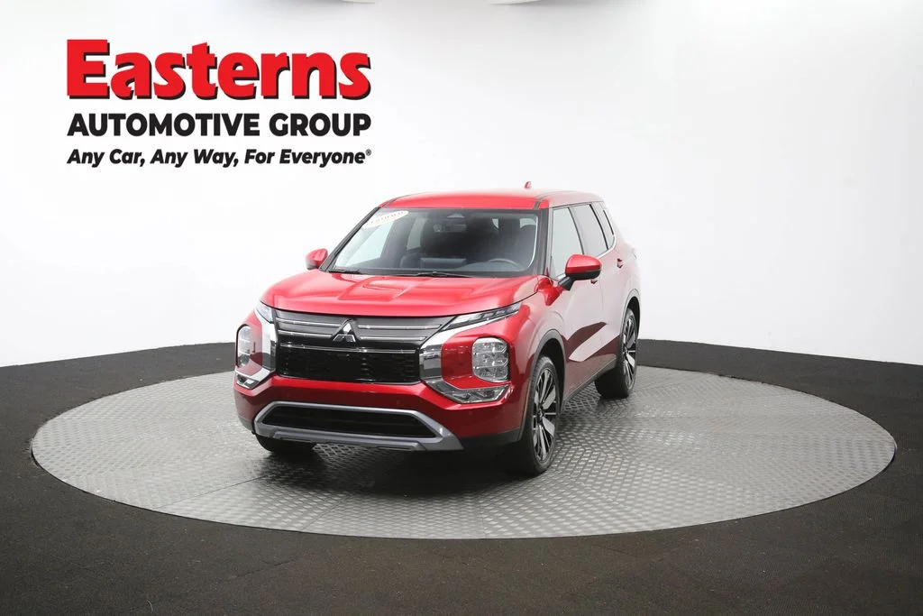 Used 2025 Red Mitsubishi SE image 55