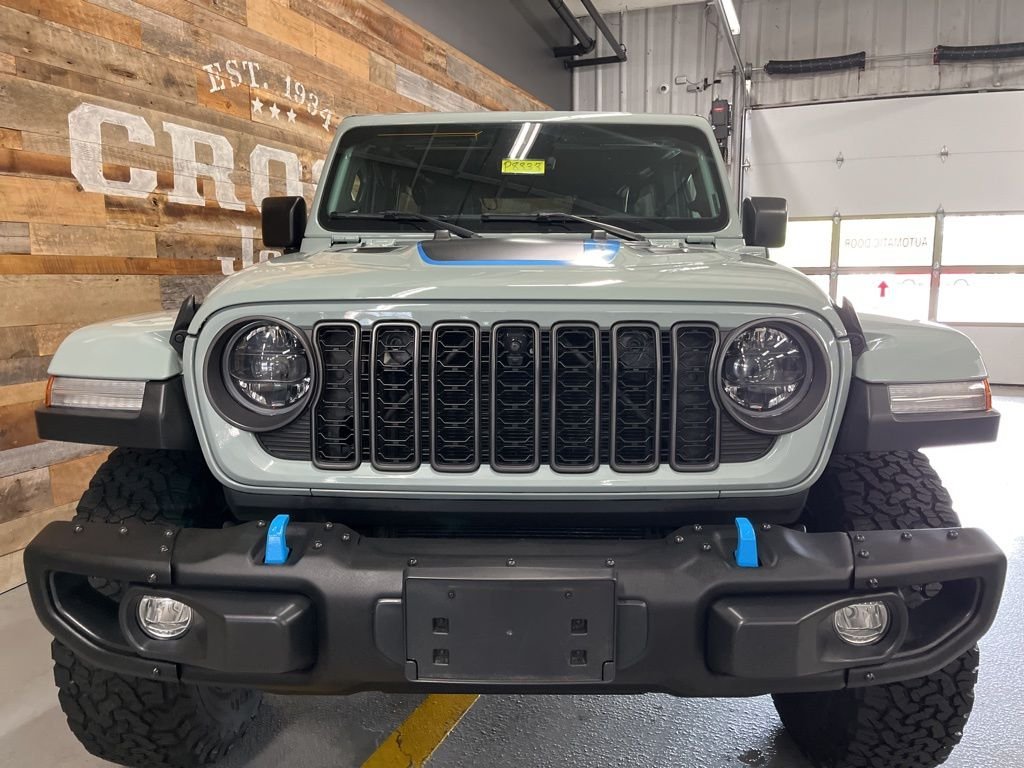 Used 2024 Earl Clearcoat Jeep Rubicon 4xe image 7