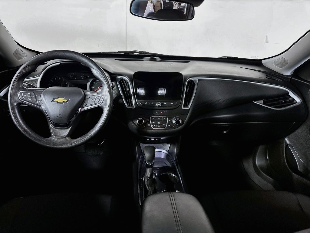 Used 2023 Summit White Chevrolet LT image 12