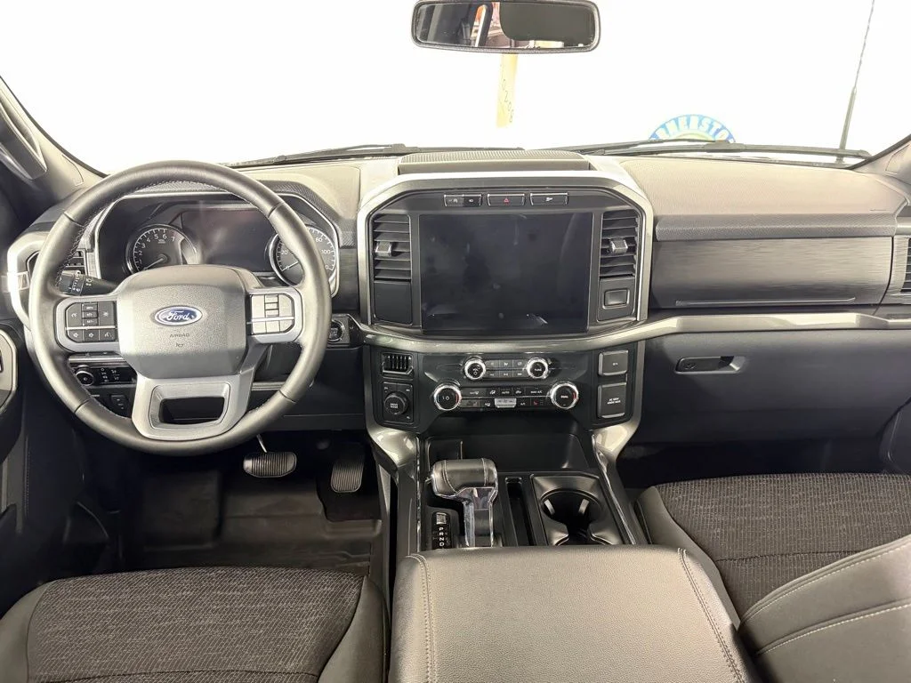 Used 2023 Silver Ford XLT image 7