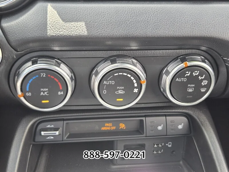Used 2020 Jet Black MAZDA GRAND TOURING image 21