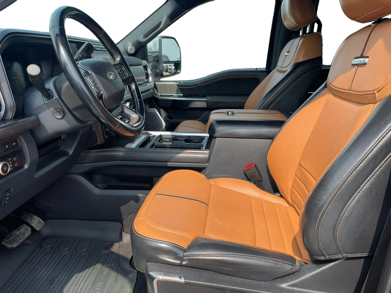 Used 2024 GRAY Ford PLATINUM SuperCrew image 14