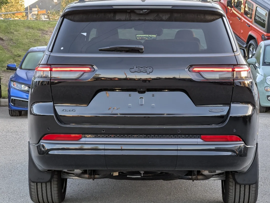 New 2026 Black Jeep Summit - - 4x4 - 324HP Turbo I4 - Adaptive Cruise Control - Blind Spot Monitor & More! image 7