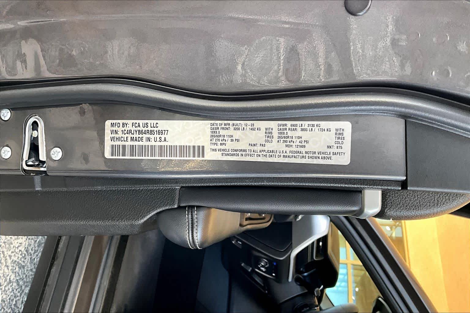 Used 2024 Baltic Gray Metallic Clearcoat Jeep  image 37