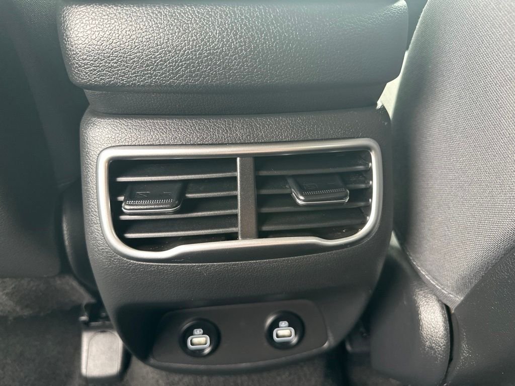 Used 2023 Black Hyundai SEL image 19