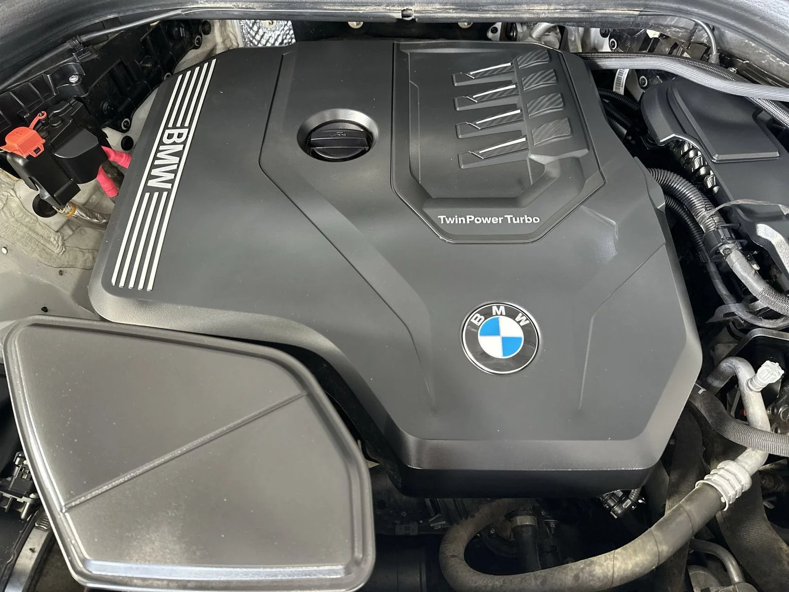 Used 2023 White BMW sDrive30i image 28