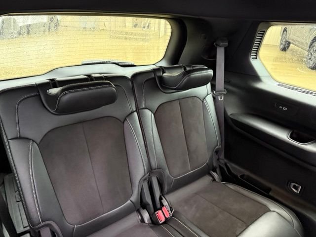 Used 2024 Gray Jeep Altitude X image 11