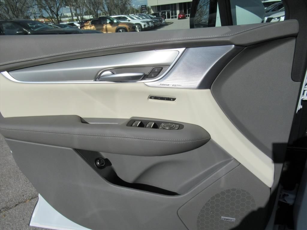 New 2026 Crystal White Tricoat Cadillac Premium Luxury image 21