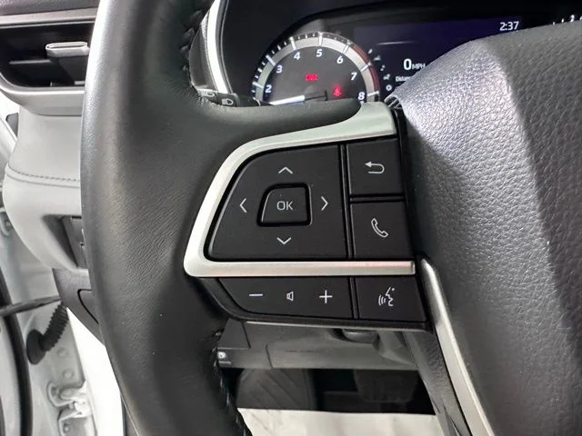 Used 2023 Beige Toyota XLE image 27