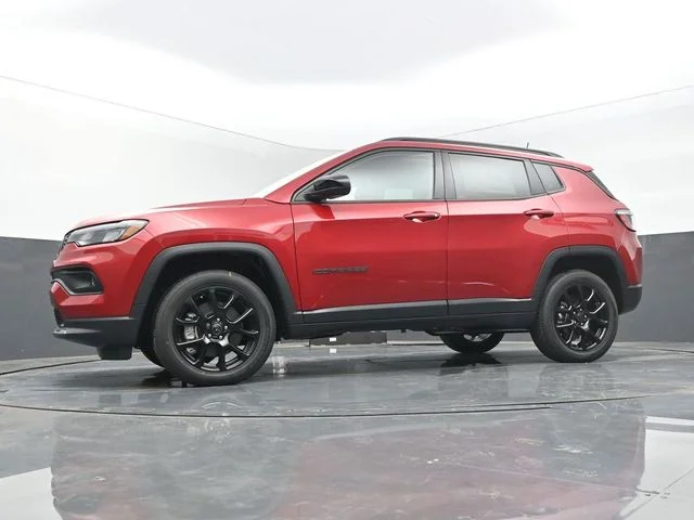 New 2026 Red Hot Pearl-Coat Exterior Paint Jeep Latitude image 42