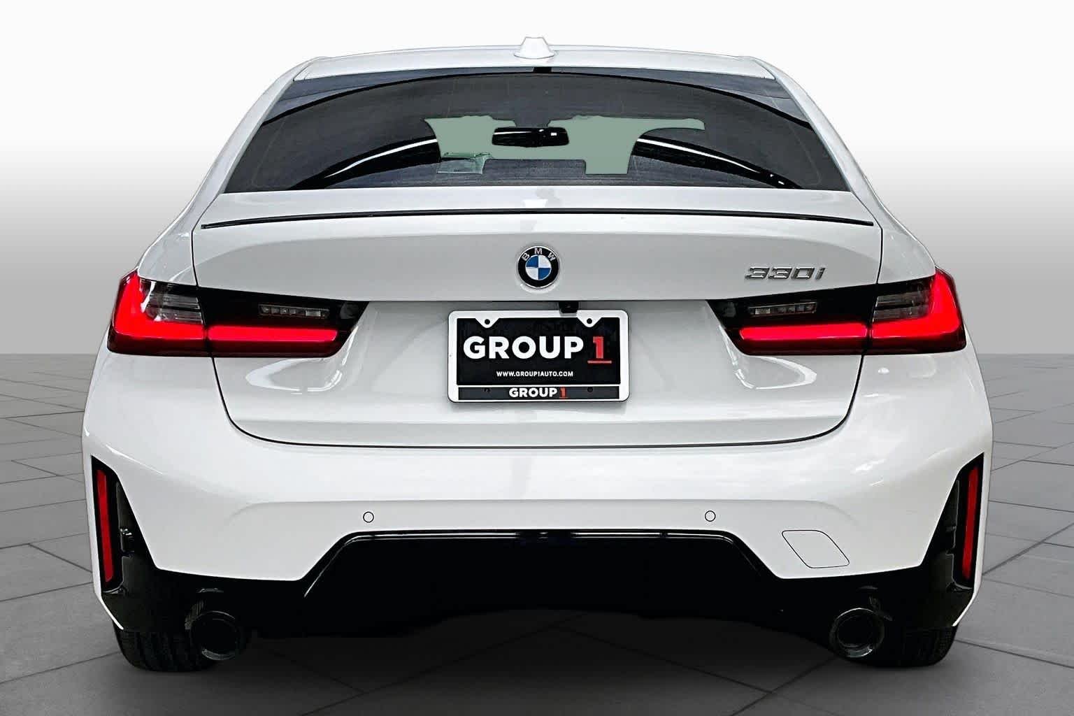 Used 2025 Alpine White BMW 330i image 5