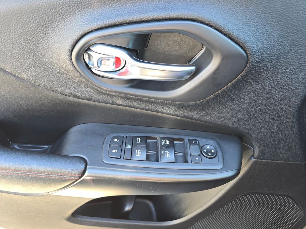 Used 2017 Brown Jeep Limited image 27