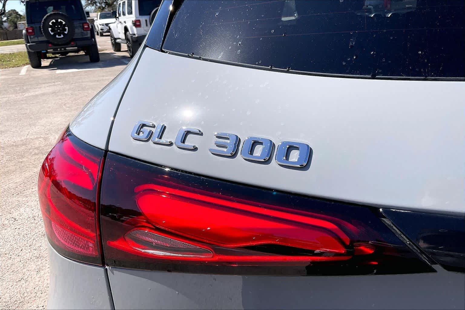 New 2026 MANUFAKTUR Alpine Grey Mercedes-Benz GLC 300 image 6