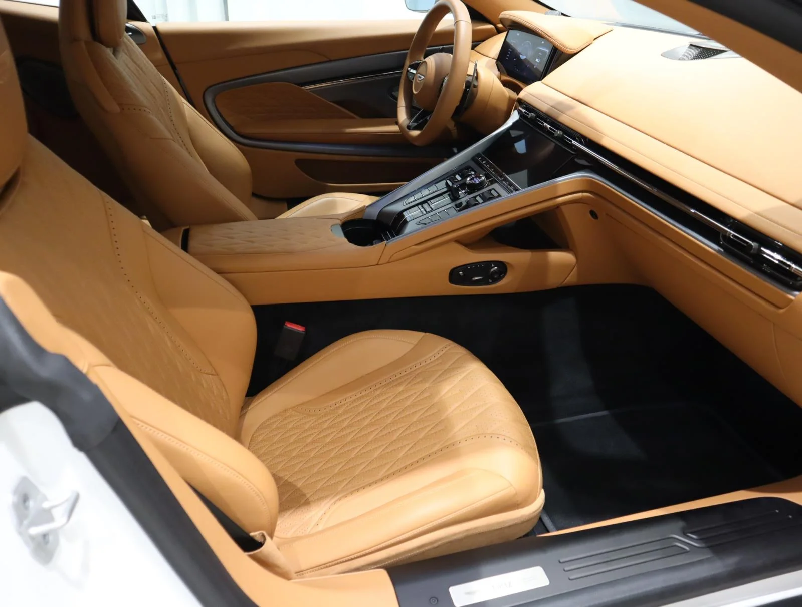 Used 2024 Zenith White Aston Martin Coupe image 12