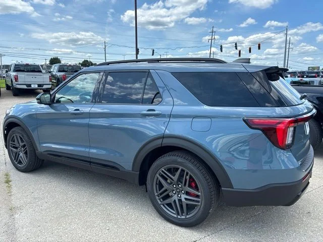 New 2026 Vapor Blue Metallic Ford ST-Line image 3