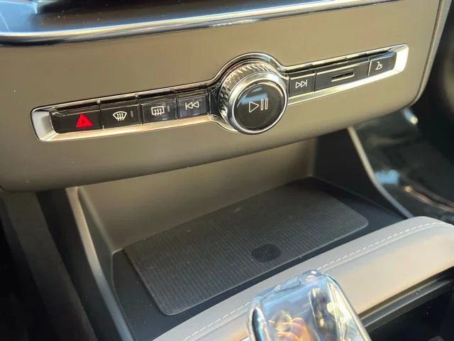 2026 Volvo XC90 Plus - Photo 14