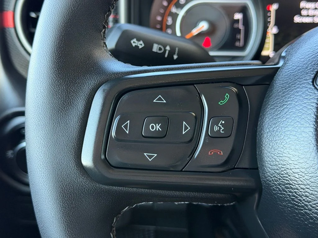 Used 2025 Black Jeep Rubicon image 19