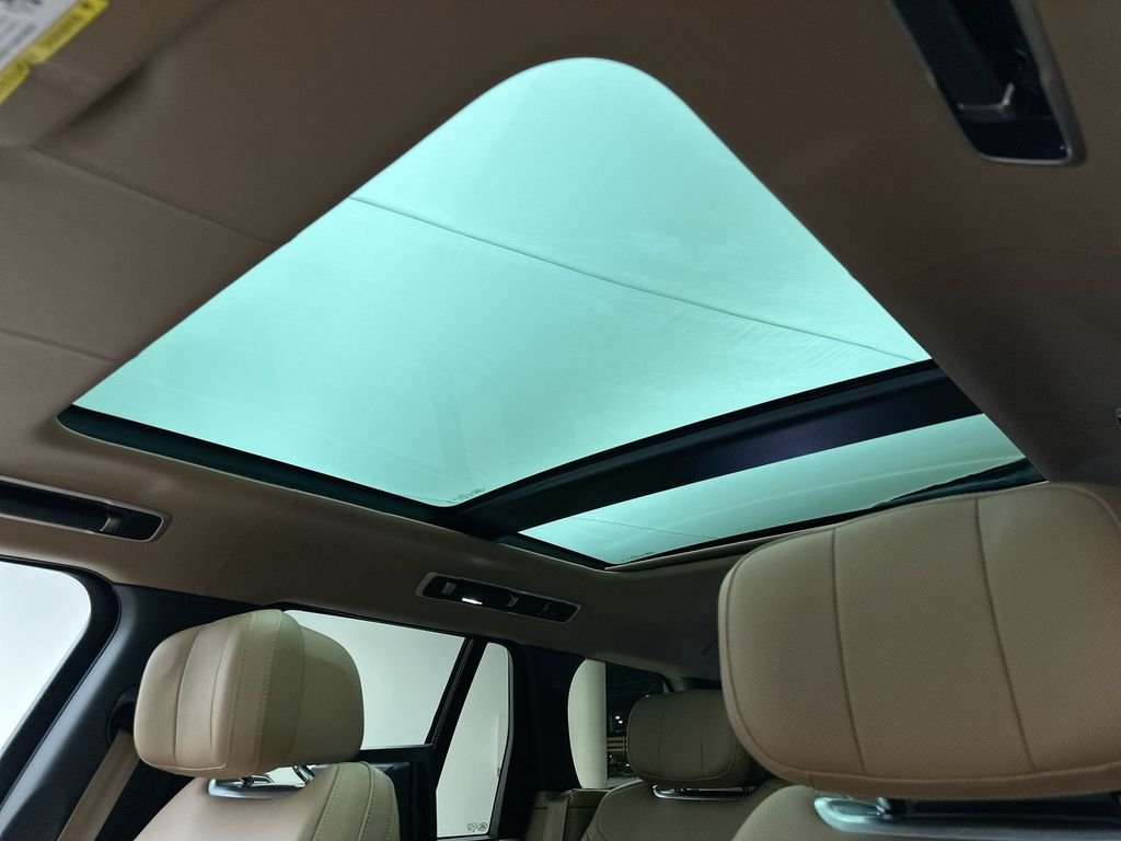 Used 2024 Belgravia Green Metallic Land Rover Autobiography image 24