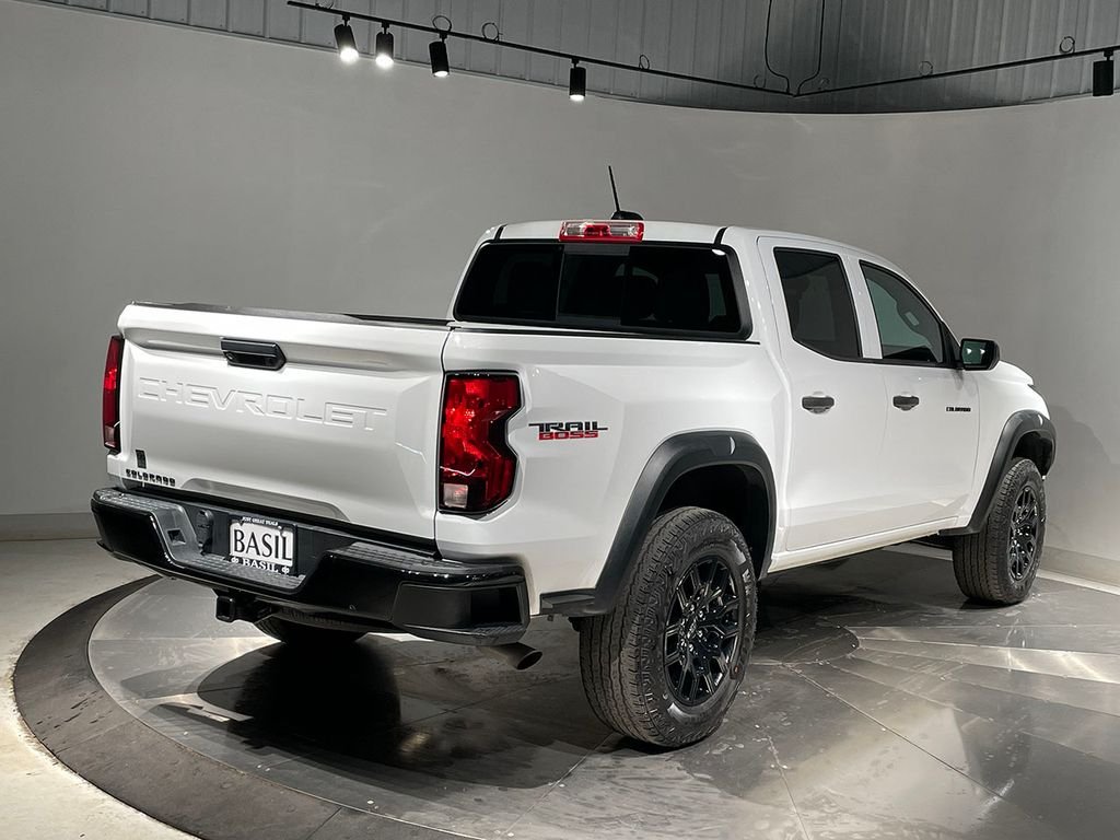 Used 2023 White Chevrolet Trail Boss image 11