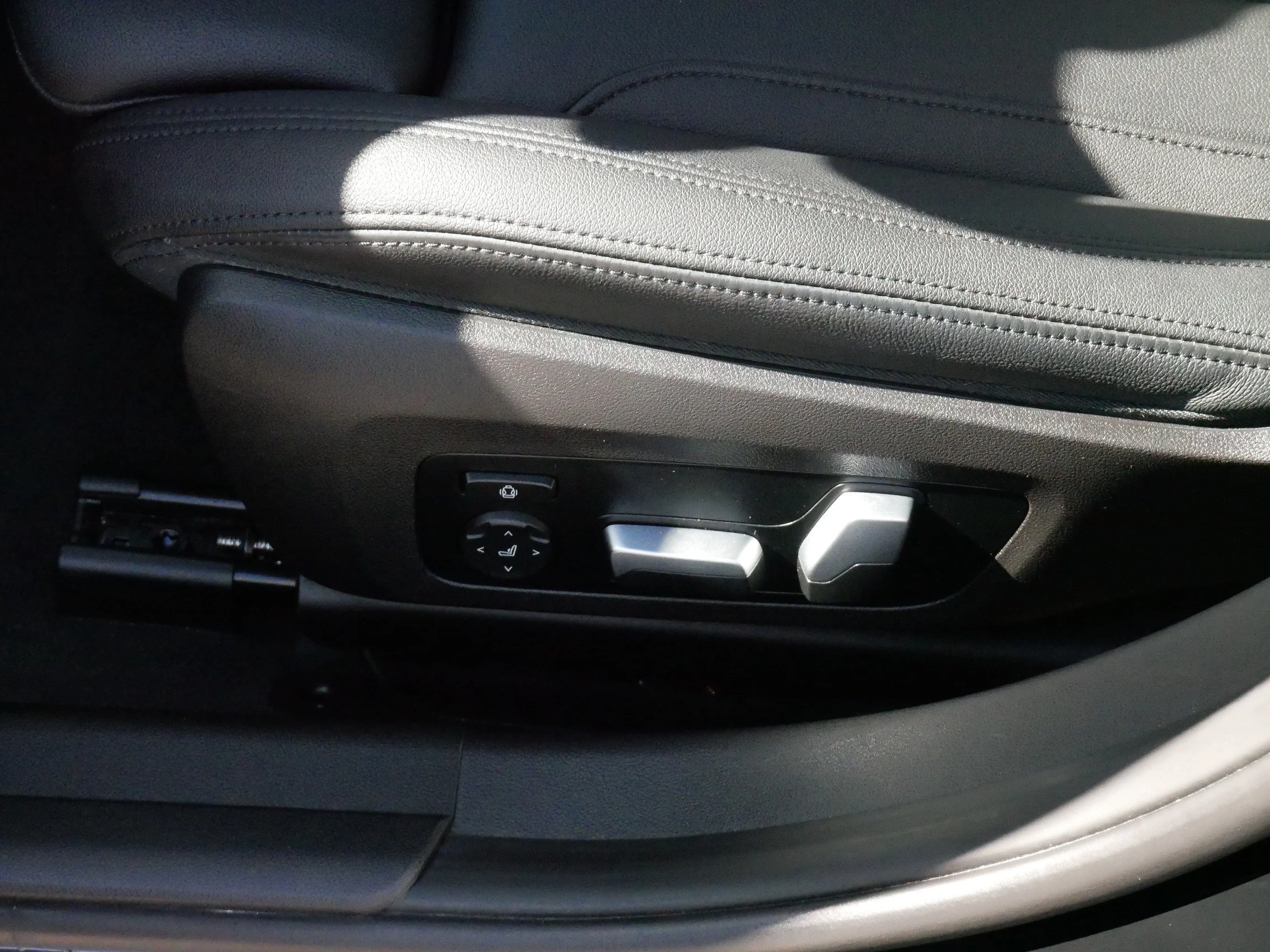 Used 2021 Jet Black BMW 330i xDrive image 20