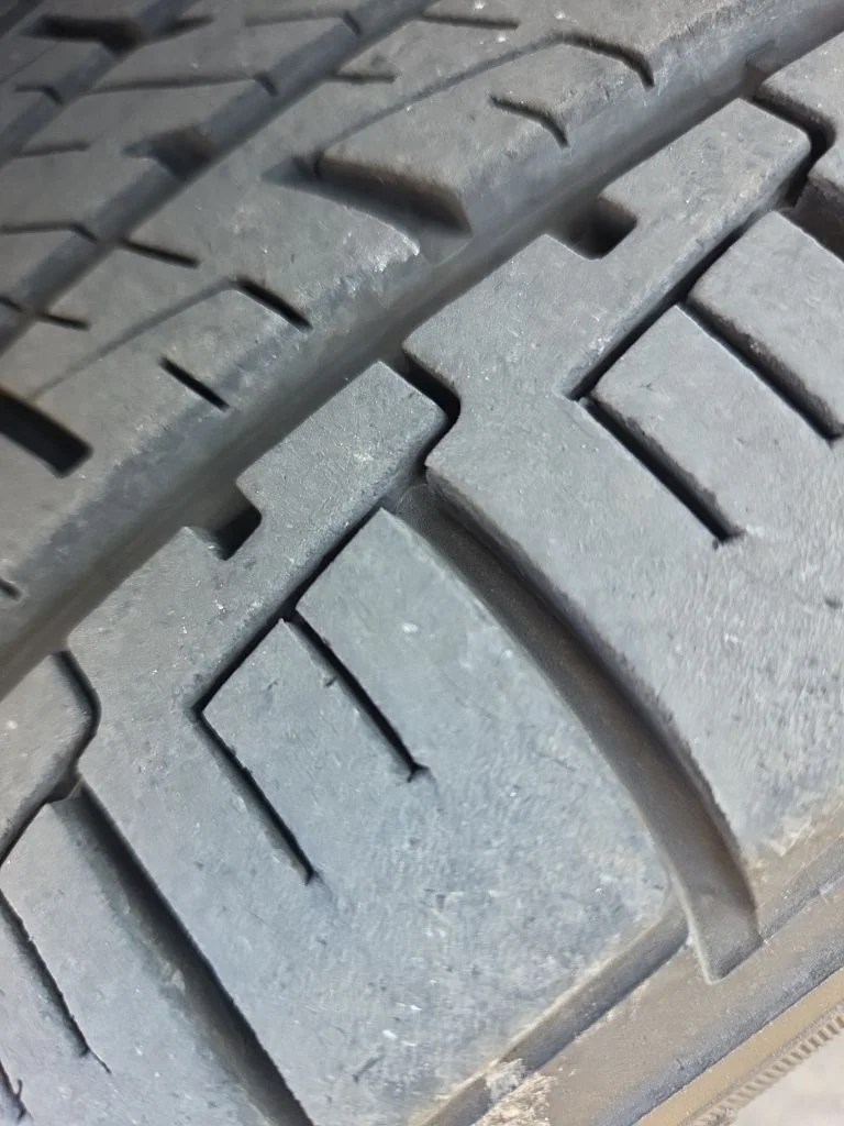 Used 2017 Red Toyota XLE image 3