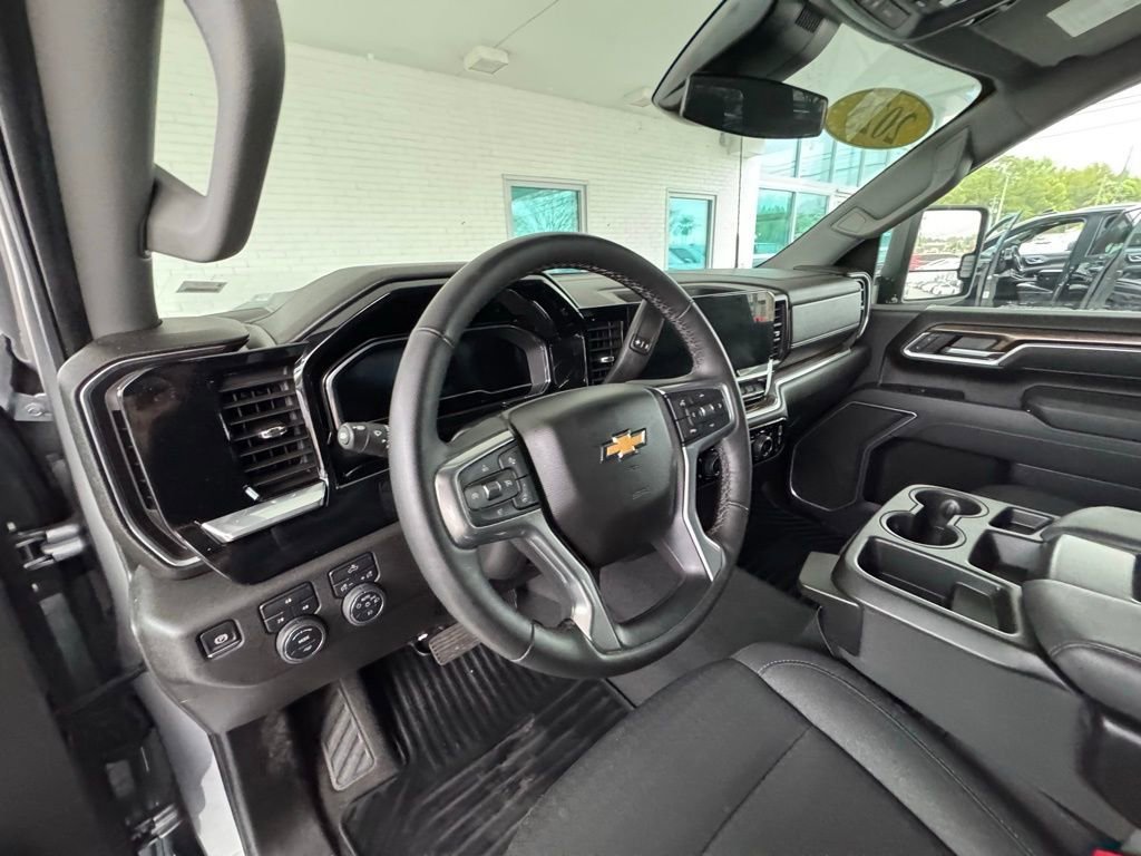 Used 2025 Sterling Gray Metallic Chevrolet LT image 13