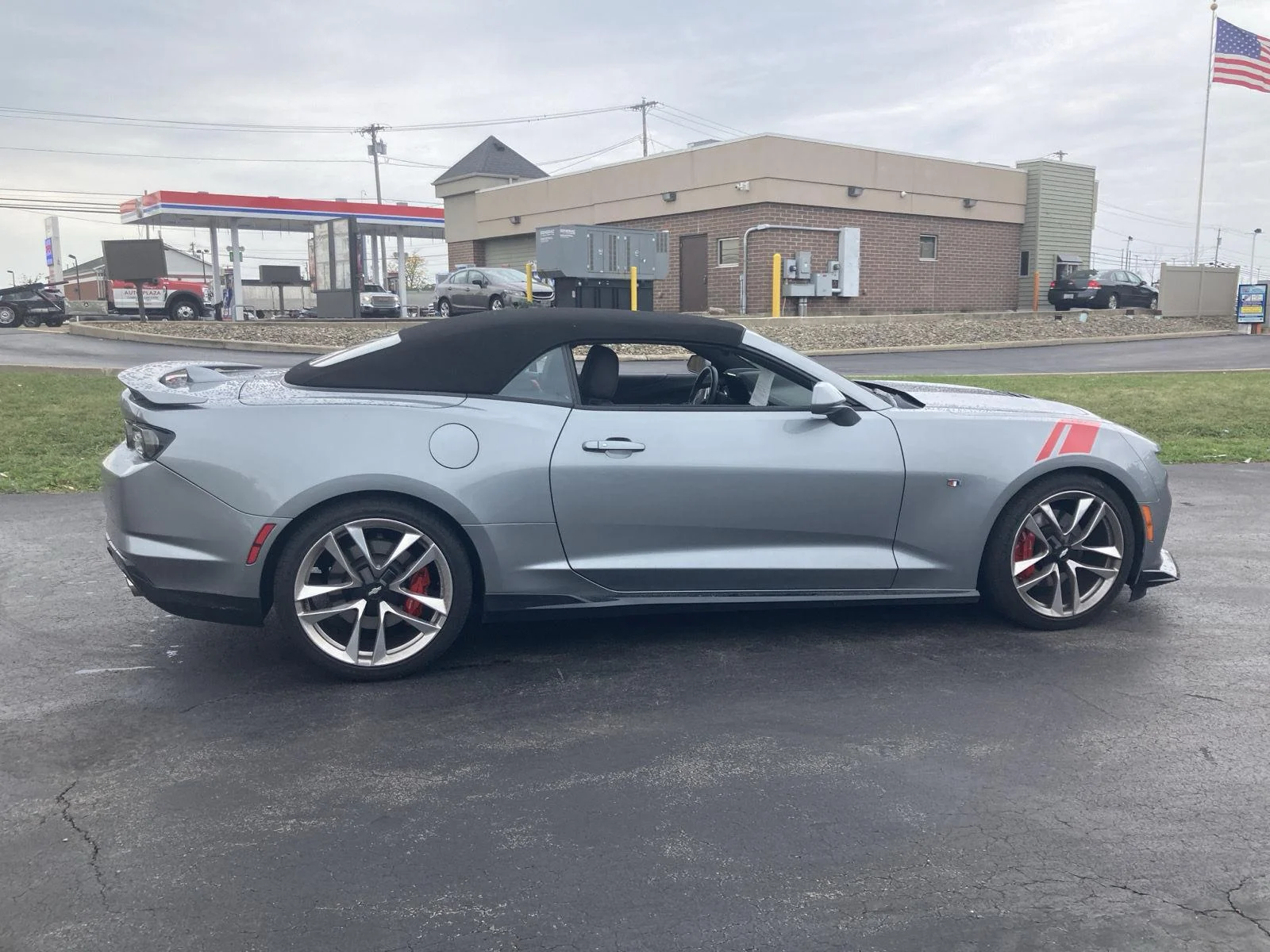 Used 2023 SHARKSKIN METALLIC Chevrolet 2SS image 8