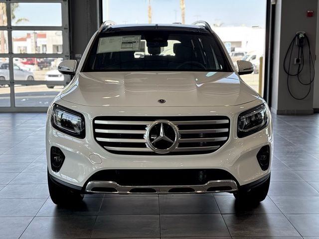 New 2026 Polar White Mercedes-Benz GLB 250 image 9