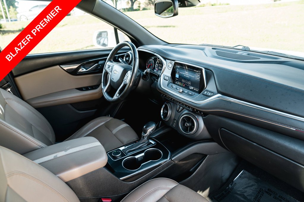 Used 2019 Summit White Chevrolet Premier image 11