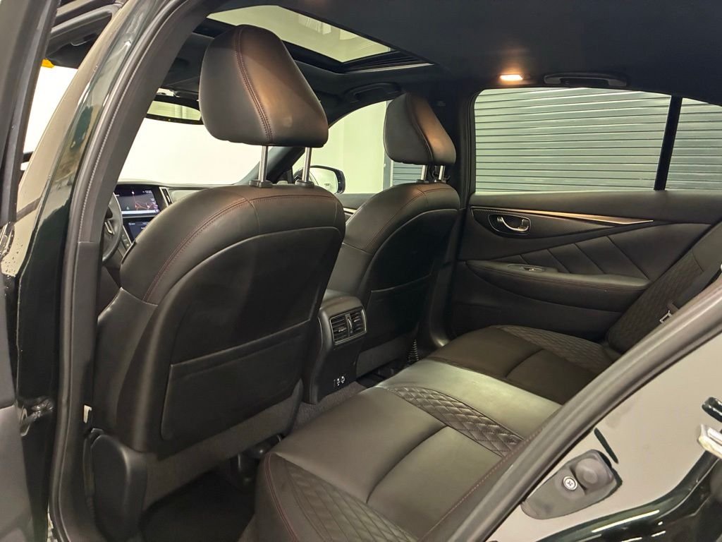 Used 2024 Black INFINITI Red Sport 400 image 30
