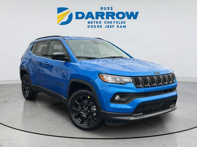 New 2026 Hydro Blue Pearl-Coat Exterior Paint Jeep Latitude image 7