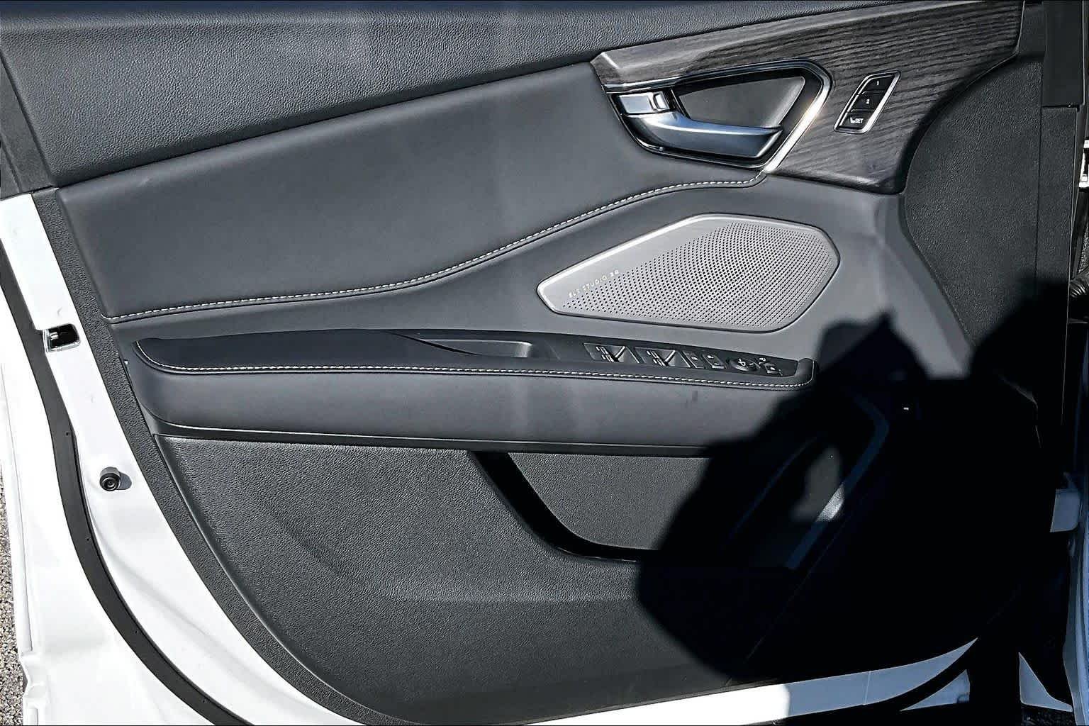 New 2026 Platinum White Pearl Acura w/Advance Package image 10