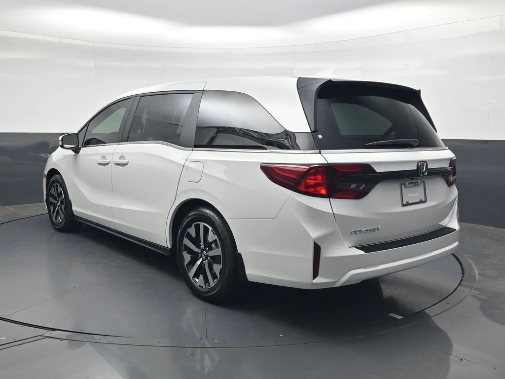 New 2026 Platinum White Pearl Honda EX-L image 6