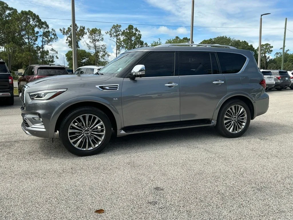 Used 2019 Gray INFINITI LUXE image 3