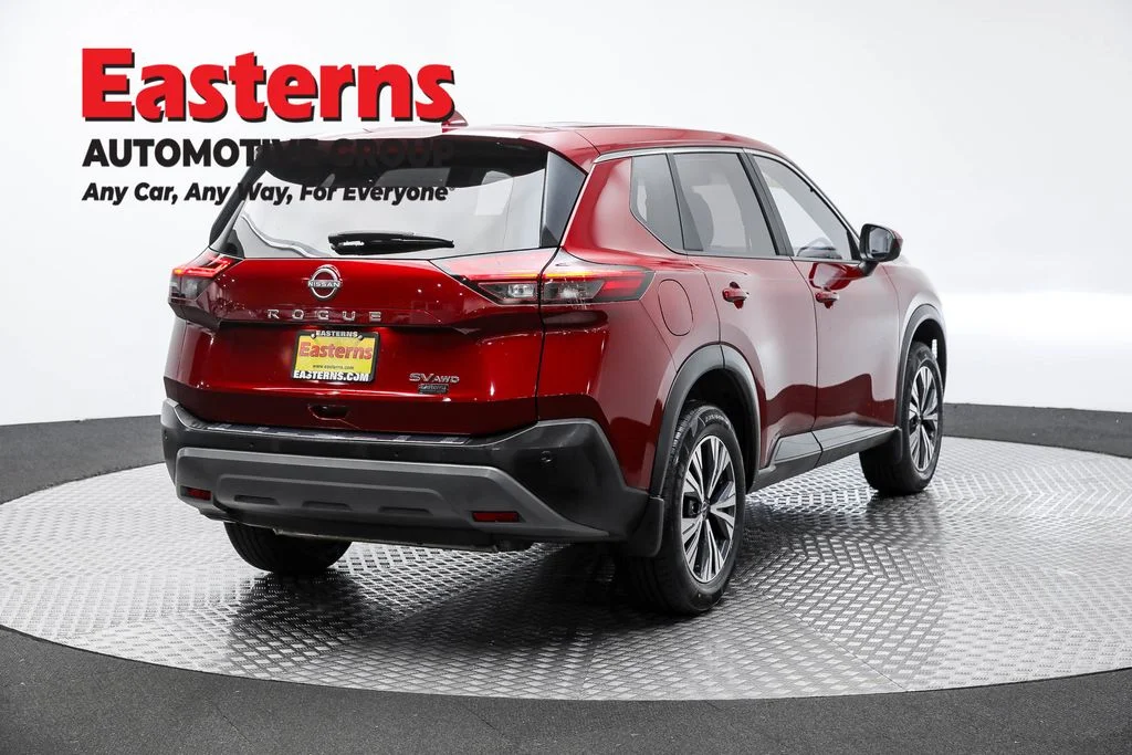 Used 2023 Red Nissan SV image 5