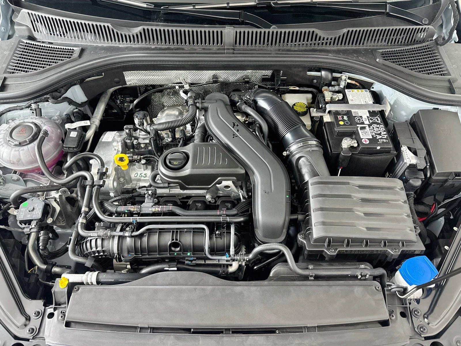 New 2027 GRAY Volkswagen SEL image 30