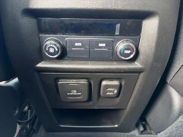 Used 2020 Silver Chevrolet 3LT image 19
