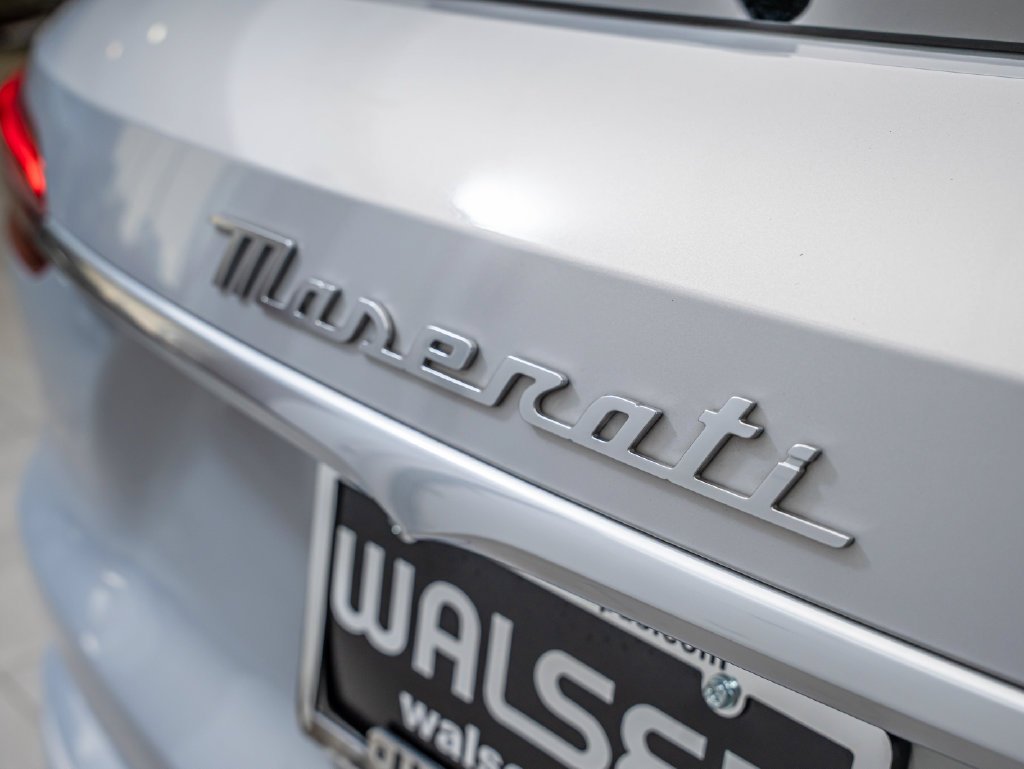 Used 2024 Bianco Astro Metallic Maserati Modena image 18