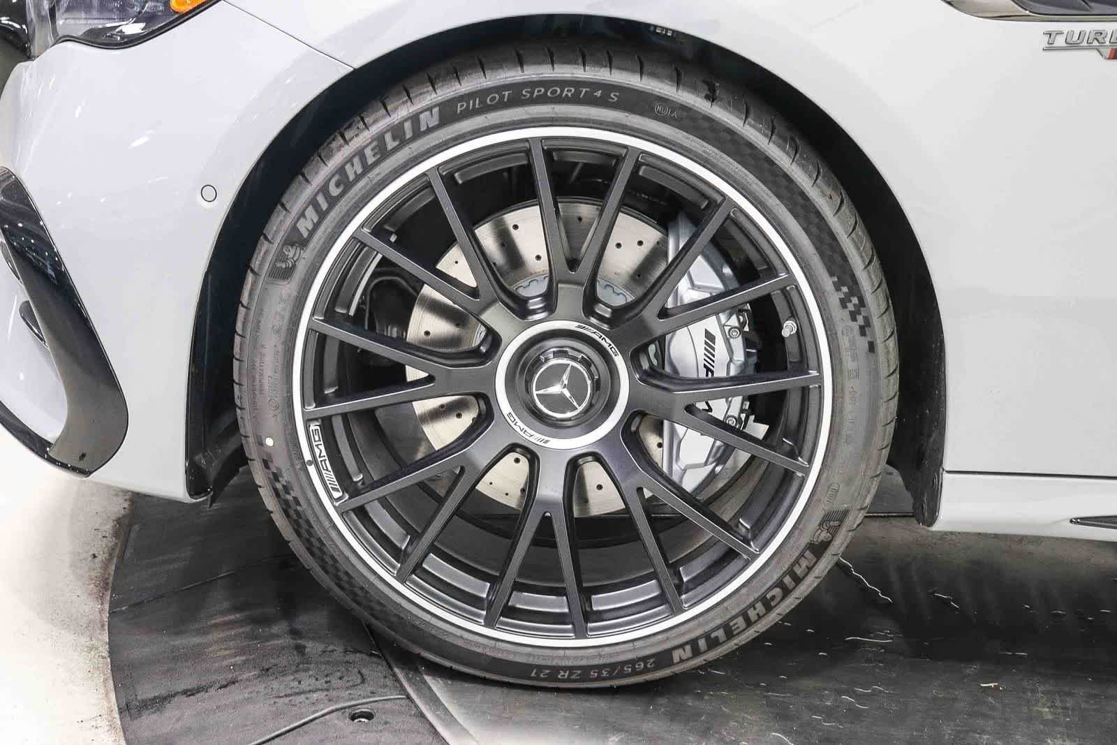 New 2026 MANUFAKTUR Alpine Grey Mercedes-Benz AMG® E 53 E image 9