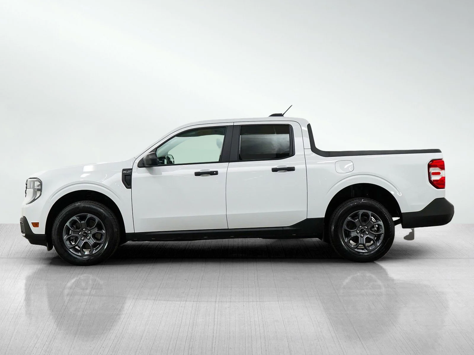 Used 2025 Ford Maverick XLT with VIN 3FTTW8JAXSRA90150 for sale in Wayzata, Minnesota