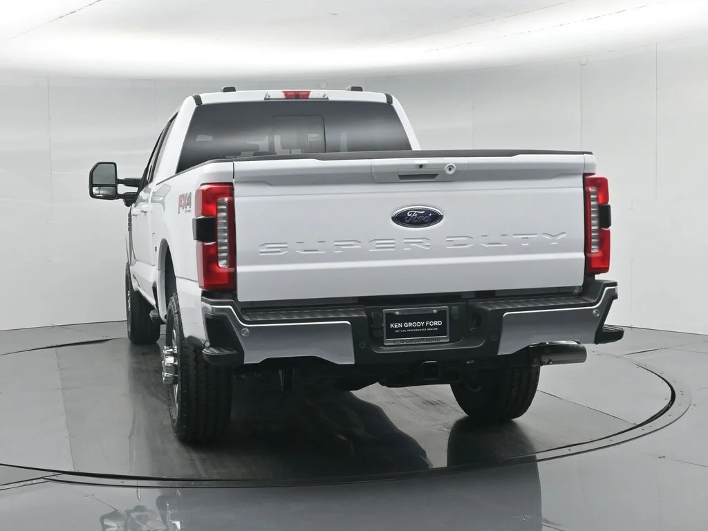 New 2026 Oxford White Ford Lariat image 30