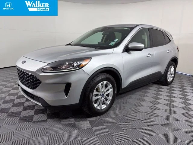 Used 2020 Ingot Silver Ford SE image 3