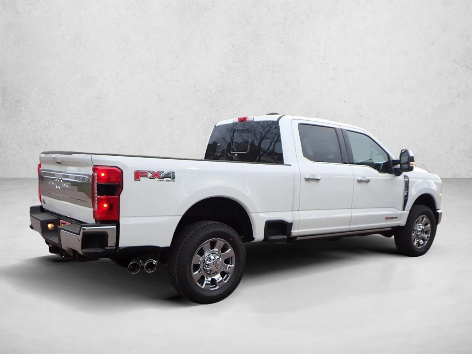 New 2026 Star White Metallic Tri-Coat Ford F-250® King Ranch® image 4