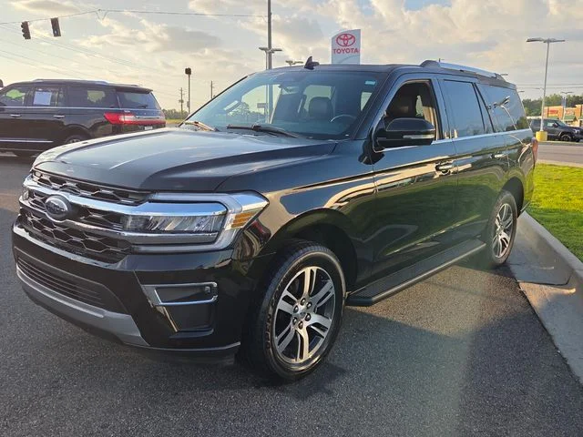Used 2024 Black Ford Limited image 3