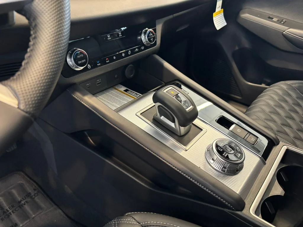 New 2026 White Nissan Platinum image 21