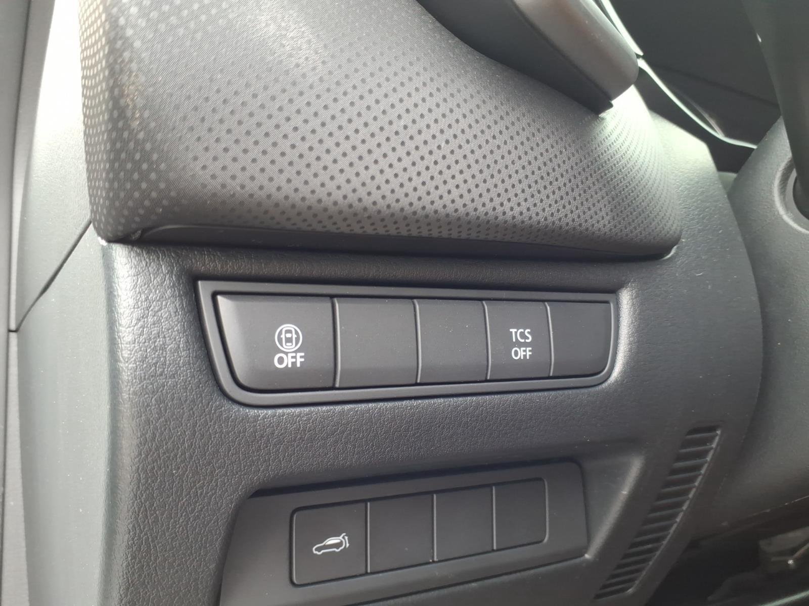 Used 2025 Wind Chill Pearl Mazda 2.5 S Preferred Package image 7