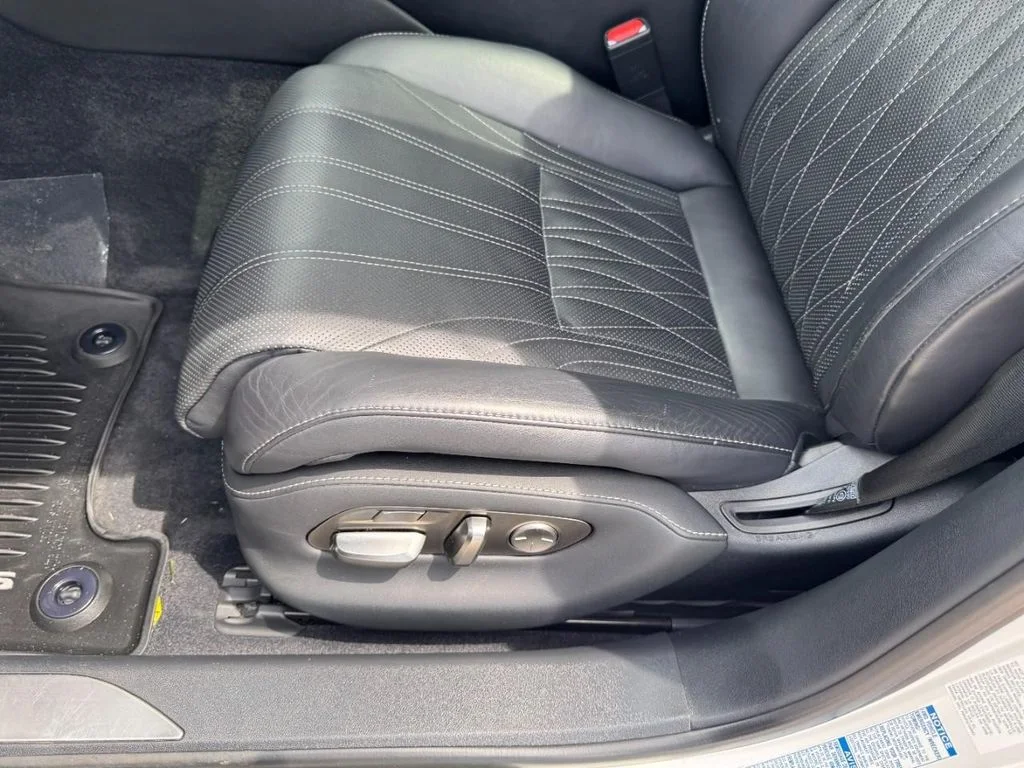 Used 2018 Ultra White Lexus 500 Base image 15