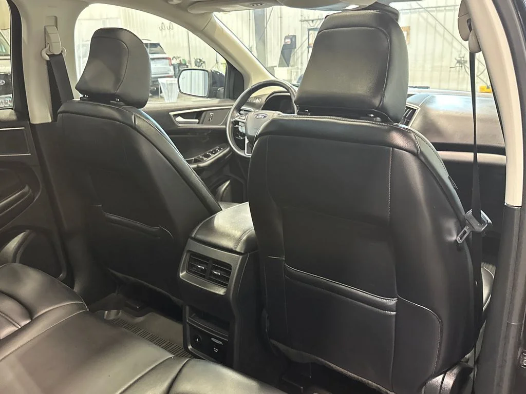 Used 2024 Black Ford SEL image 34